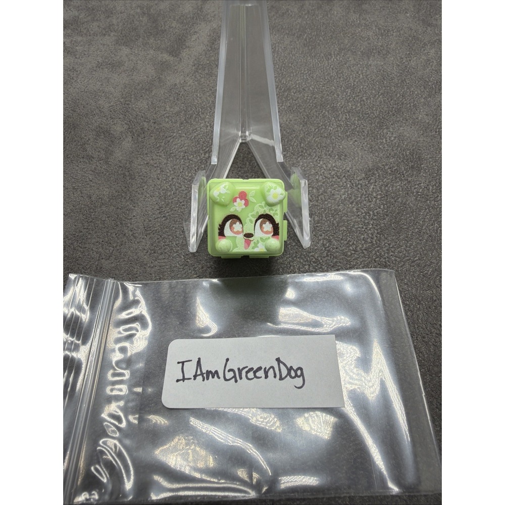 Clickeez Series 1 Cozy Garden IAmGreenDog Single Key